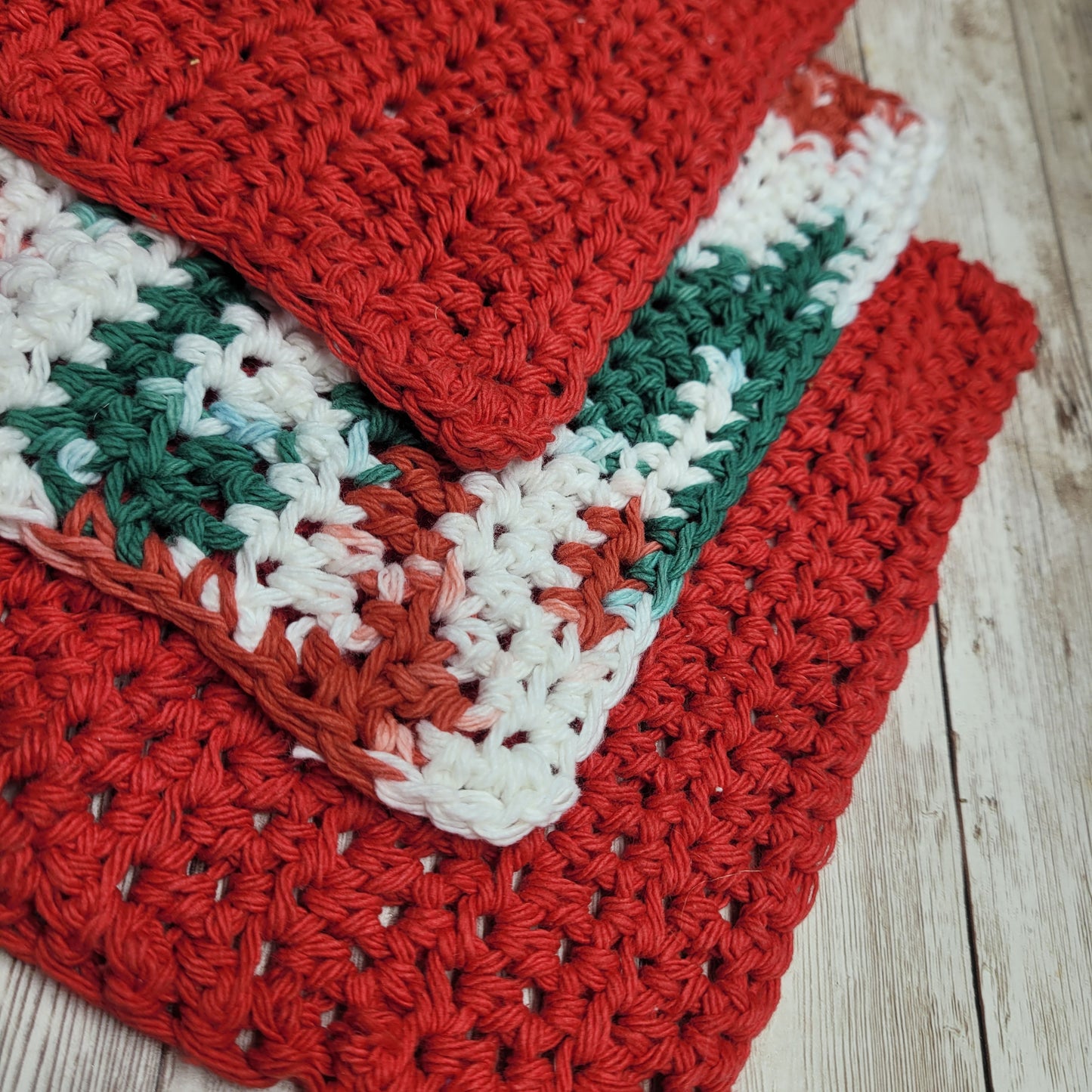 Set of 3 Cotton Washcloths - Red Holiday