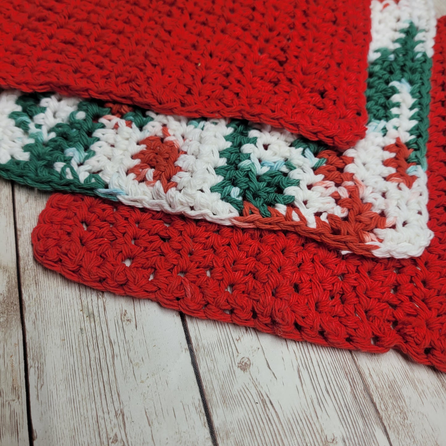 Set of 3 Cotton Washcloths - Red Holiday